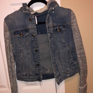 FREE PEOPLE JEAN JACKET